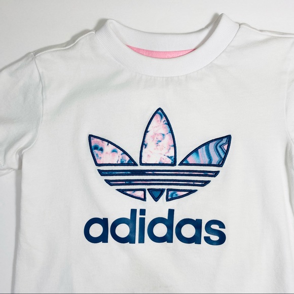 ADIDAS graphic tee kid's size 2T - Picture 4 of 7